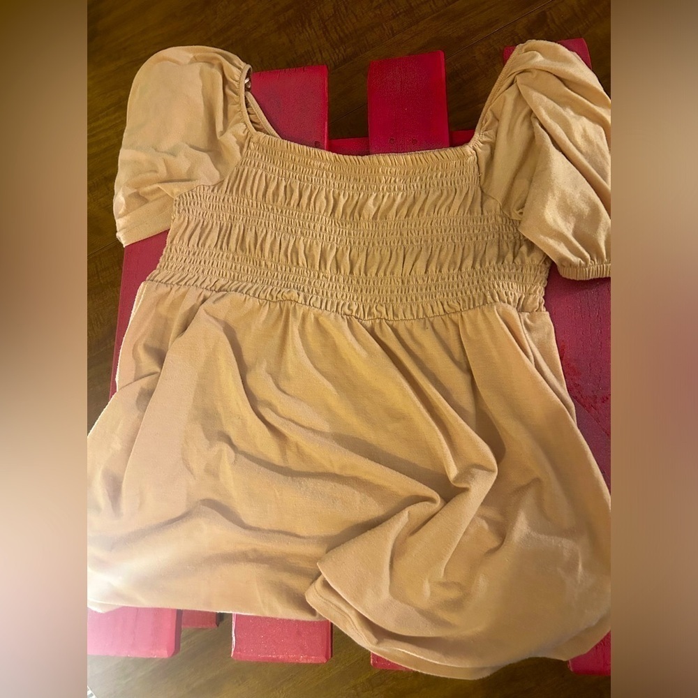 AGLOW Maternity top, size medium. Sidenote: I wore this as a cute, flowy top